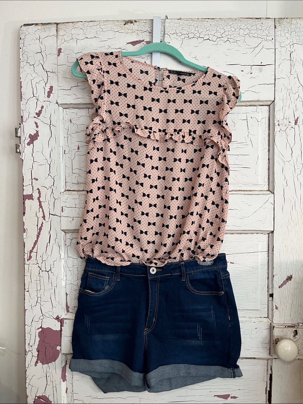 Sweet Rain Pink Bow-Print Ruffle Camisole + California Vintage Stretch Shorts